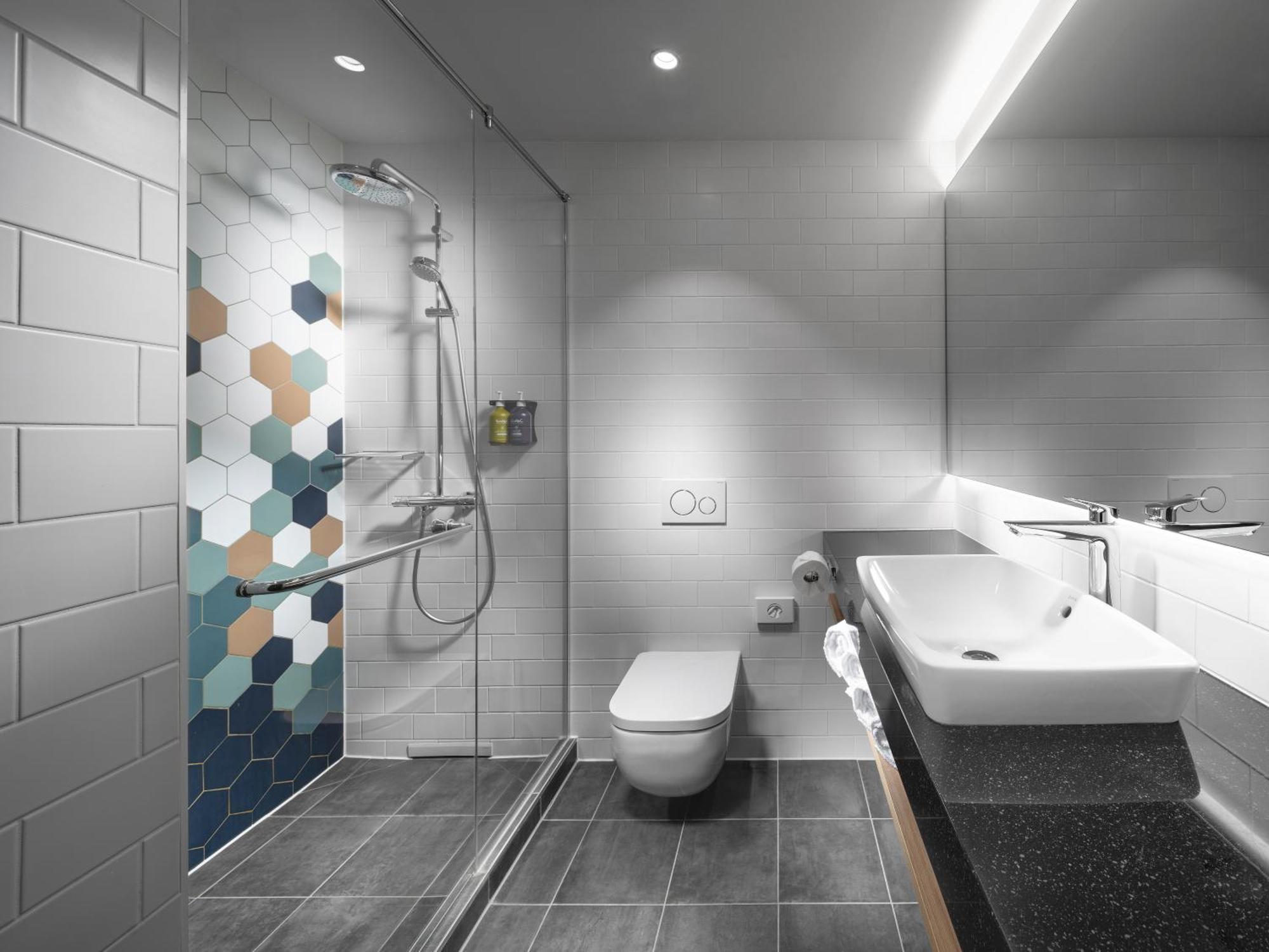 Clarion Hotel Vienna South Ngoại thất bức ảnh